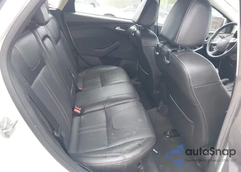 2014 Ford Focus Titanium из США, поврежденный, VIN 1FADP3N25EL396091